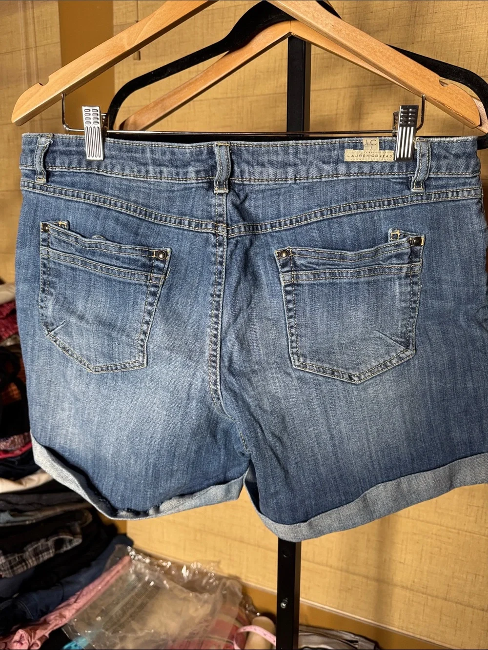 LC Lauren Conrad Roll Cuff Denim Shorts Distressed Size 16 EUC